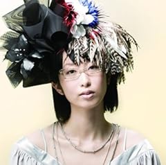 黒い瞳と青い海