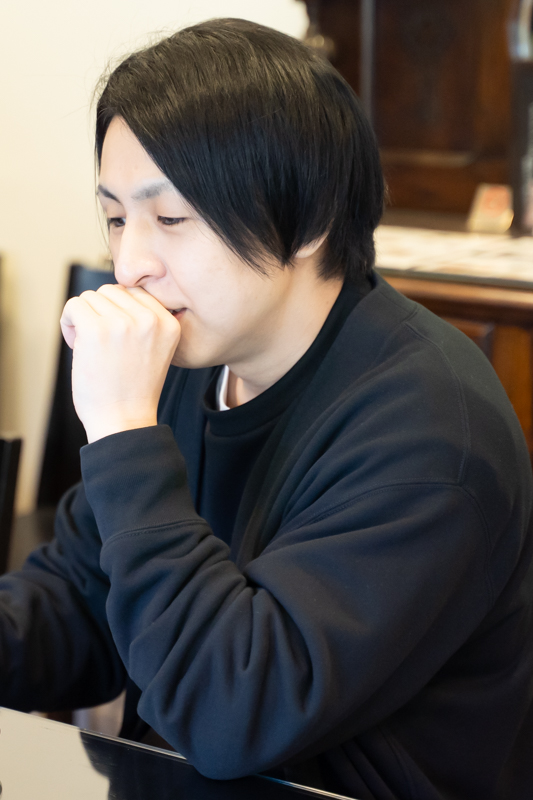 インタビューカット6