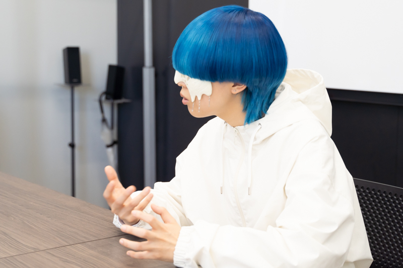 インタビューカット2