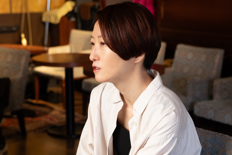 インタビューカット2